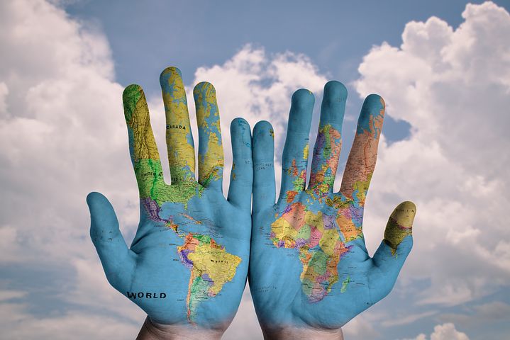 hands-600497__480.webp_
